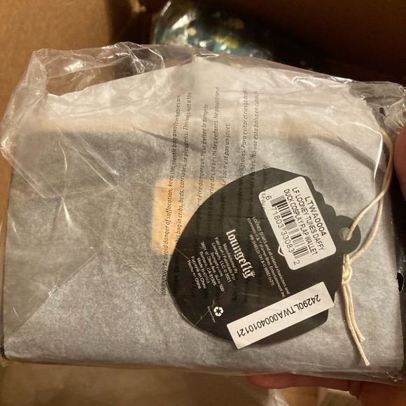 Loungefly Looney Tunes Daffy Duck Cosplay Wallet - Picture 3 of 7